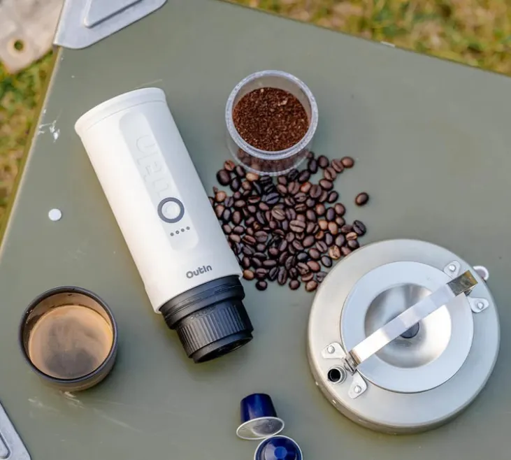 Cafetière de voyage OUTIN Nano Portable Blanc
