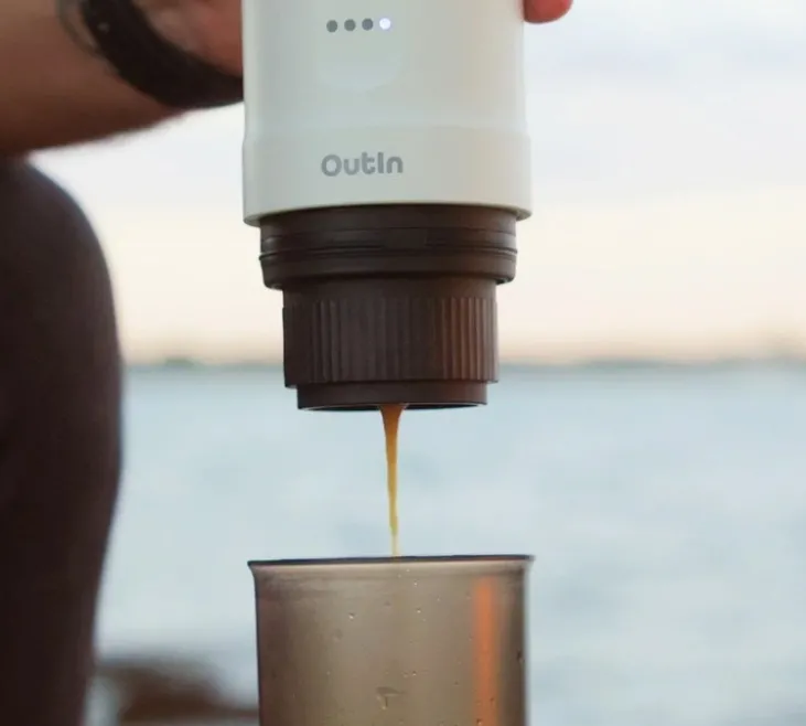 Cafetière de voyage OUTIN Nano Portable Blanc