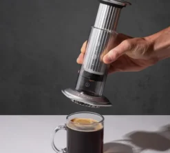 Cafetière nomade AEROPRESS Premium PR005 Silver