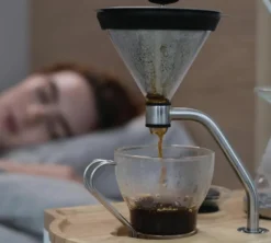 Cafetière programmable JOY RESOLVE Barisieur avec réveil - Blanc et bois de noyer