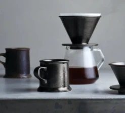 Dripper conique KINTO SCS-S01 en porcelaine noire 1 à 2 tasses