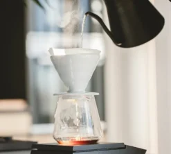 Dripper HARIO V60 VDC-02 blanc 2 à 4 Tasses
