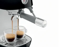 Machine expresso SMEG ECF03BLEU Noir avec Cold brew