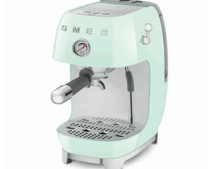 Machine expresso SMEG ECF03PGEU vert avec Cold brew