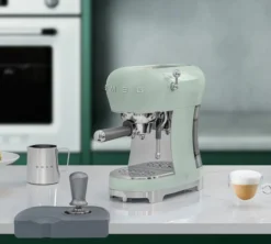 Machine expresso SMEG Vert d'eau ECF02PGEU Années 50
