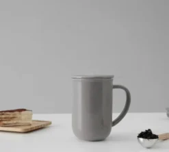 Mug Minima wool grey 50 cl avec infuseur inox - VIVA SCANDINAVIA