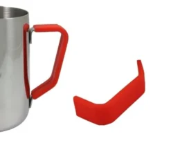 Poignée en silicone rouge pour pichet à lait 60cl/20oz - Rhino Coffee Gear