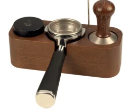 Station de tassage café Motta en bois avec 3 emplacements